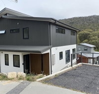 Aniyah Chalet
