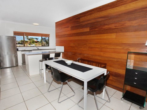 Anjuna 2 - 2 BDRM Budget Stay On Canal - Northern Rivers Accommodation 2