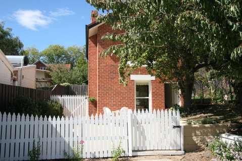 Annies Garden Cottage - Northern Rivers Accommodation 0