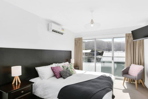 APOLLO 13 STUDIO - Free Wifi, Opposite Beach! - Northern Rivers Accommodation 0