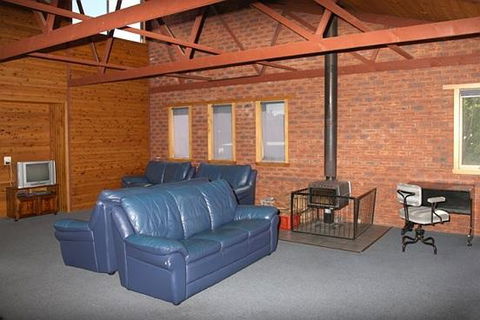Apollo Bay Backpackers Lodge - Northern Rivers Accommodation 1