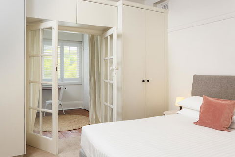 Art Deco Oasis Minutes From The City - Northern Rivers Accommodation 1