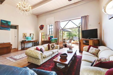 Arty Warehouse Apartment - Stroll To South Beach - Northern Rivers Accommodation 0