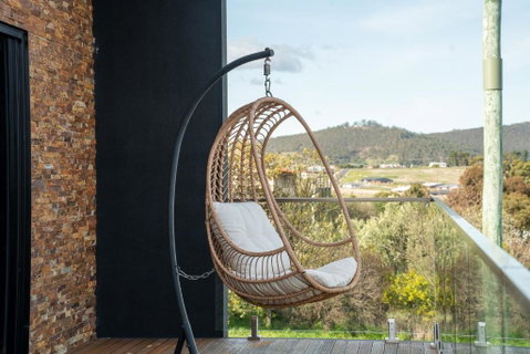 Luxurious Hobart Holiday Home With Stunning Bay Views - Affordable, Family-Friendly, And Stylish - Northern Rivers Accommodation 1