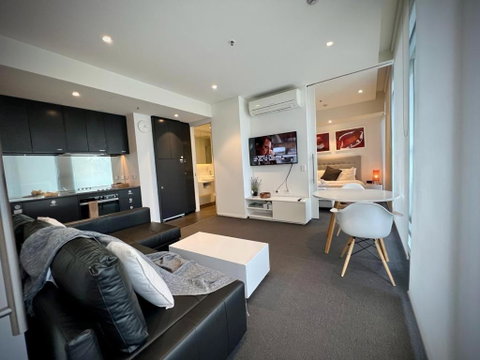 Luxury 2 Bedroom Suite Near Adelaide With A Car Park - Northern Rivers Accommodation 0