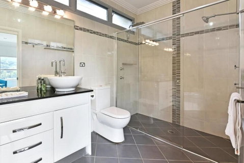 Luxury Mandalong Mansion With Pool & Spa - Northern Rivers Accommodation 3