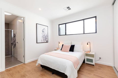 Luxury Private Ensuite Room Close To Airport,City, Genelg Beach - Northern Rivers Accommodation 0