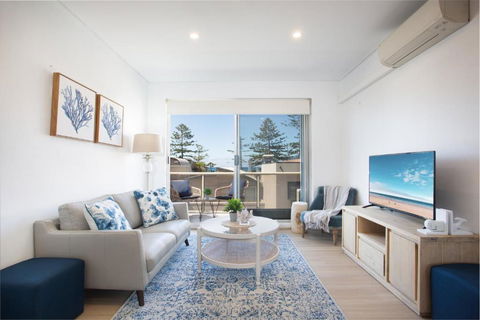 MadeComfy Trendy Apartment On Dee Why Beach - Northern Rivers Accommodation 0