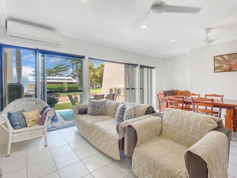 Magnetic Docks Townhouse 8 - Northern Rivers Accommodation 3