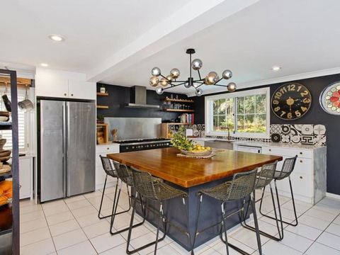 Malibu Beach House - Northern Rivers Accommodation 2