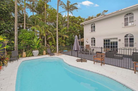 Malibu Beach House - Northern Rivers Accommodation 0