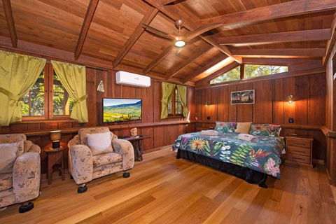 MANGO LODGE River Heads - Northern Rivers Accommodation 1
