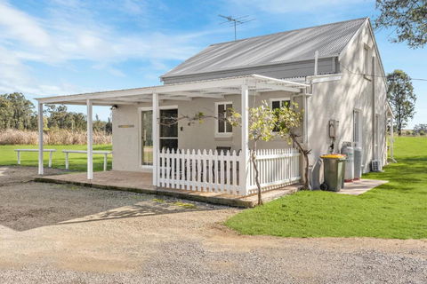 Madigan Cottages - Settlers Cottage - Northern Rivers Accommodation 0