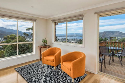 Mayhill Views Space And Style - Northern Rivers Accommodation 2
