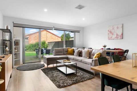 Mellow&Modernized Townhouse-3Beds-Quiet-Anzac Hwy - Northern Rivers Accommodation 2