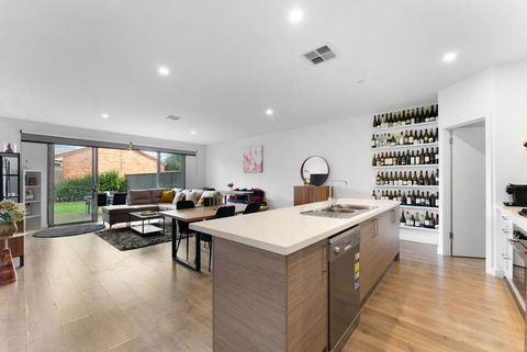 Mellow&Modernized Townhouse-3Beds-Quiet-Anzac Hwy - Northern Rivers Accommodation 3
