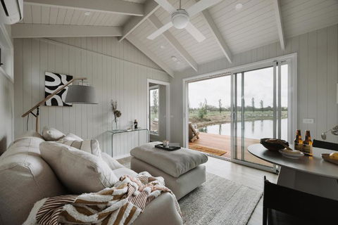 Mewburn Park Retreats - The Lakehouse - Northern Rivers Accommodation 1