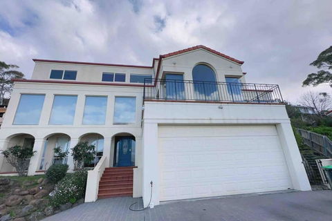 Millions View - Hobart - Northern Rivers Accommodation 0