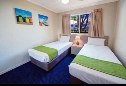 Mermaid Beach Apartment - Northern Rivers Accommodation 3
