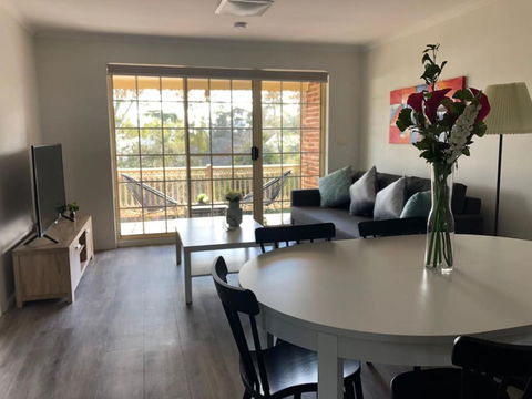 Modern 2BR Apartment With Parking - Northern Rivers Accommodation 0