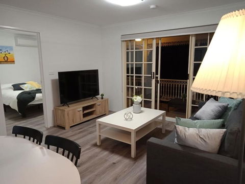 Modern 2BR Apartment With Parking - Northern Rivers Accommodation 1