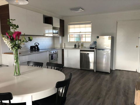 Modern 2BR Apartment With Parking - Northern Rivers Accommodation 2