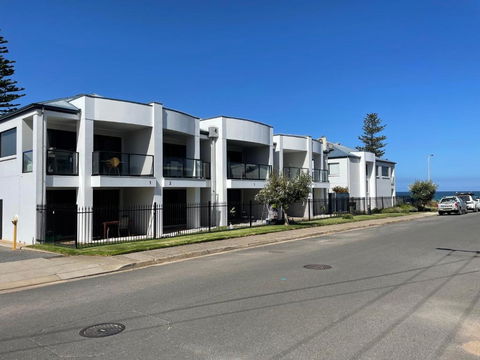 Moana Seaside Retreat - 2 Bedroom, Spa , Living Area & Pet Friendly - Northern Rivers Accommodation 2