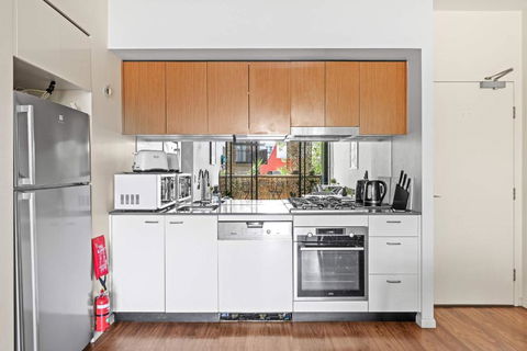 Modern Apt - Free Parking - Convenient Location - Northern Rivers Accommodation 3