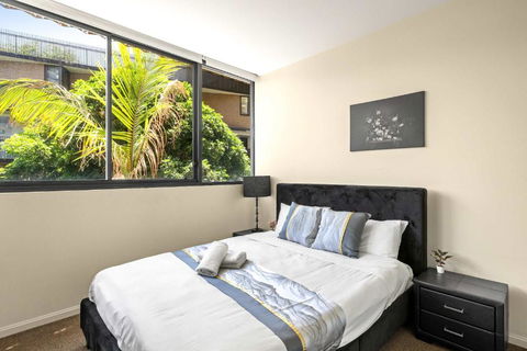 Modern Apt - Free Parking - Convenient Location - Northern Rivers Accommodation 0