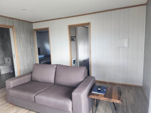 Mount Rumney Escapes - 5 Seaview Kangaroo House - Northern Rivers Accommodation 3