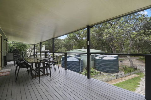 Moreton Island Retreat - Northern Rivers Accommodation 1