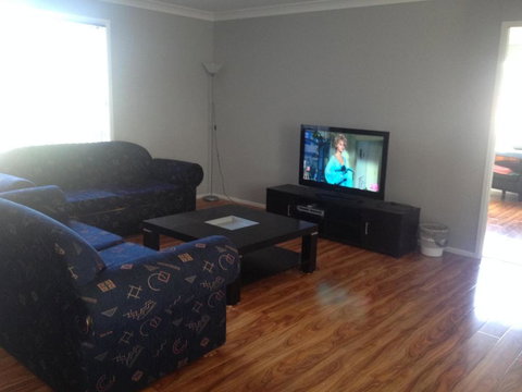 Mystic Blue And Green Meadow - Northern Rivers Accommodation 1