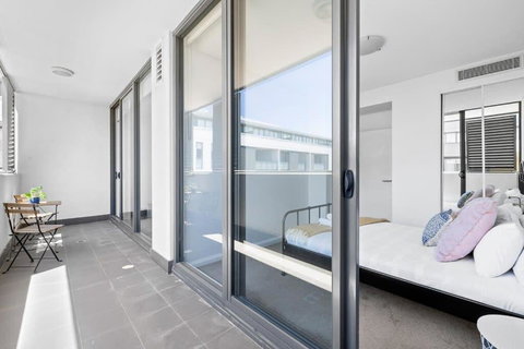 NEW 3BR Apt In Kingsgrove Sleeps 7 - Northern Rivers Accommodation 1