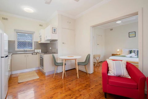 Newcastle Nook - Convenient Comforts In The CBD - Northern Rivers Accommodation 3