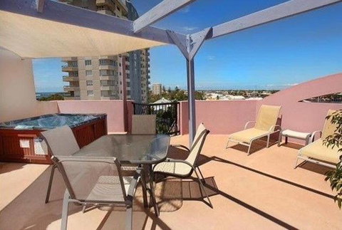 Nautilus Private Rooftop Spa Unit - Northern Rivers Accommodation 3