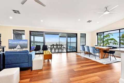 New Property Shimmer Shores Absolute Waterfront Retreat At Fishing Point, Lake Macquarie - Northern Rivers Accommodation 3