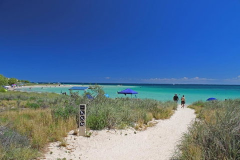 Ningaloo Club Backpackers - Northern Rivers Accommodation 1