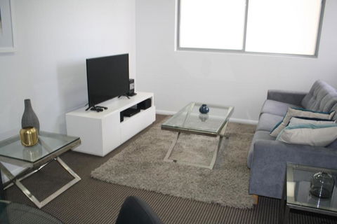 North Sydney Wyndel Apartments-MIL1005 - Northern Rivers Accommodation 1