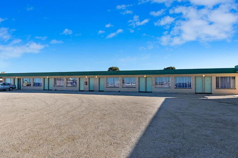 Nullarbor Roadhouse - Northern Rivers Accommodation 3