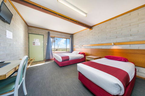 Nullarbor Roadhouse - Northern Rivers Accommodation 1