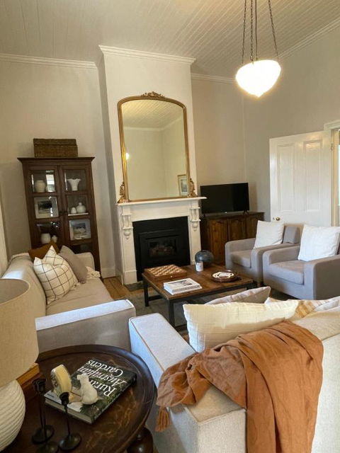 Oakview Country House Maffra - Northern Rivers Accommodation 1