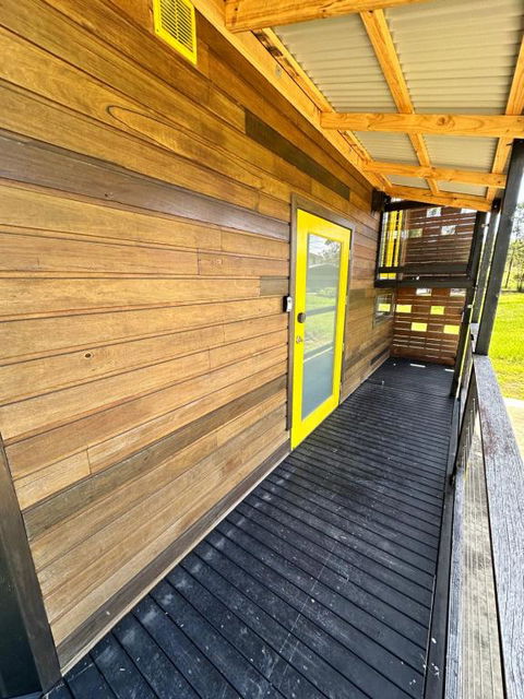 Ocean Breeze Tiny House - Ocean And Lake View - Northern Rivers Accommodation 3