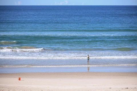 Pacific Dawn On The Beach One - Northern Rivers Accommodation 2