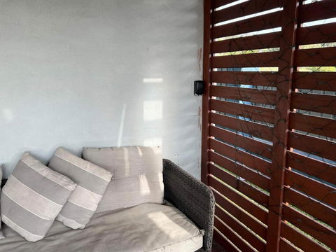 One Bedroom CBD Unit, Walk To Beaches & Cafes - Northern Rivers Accommodation 3