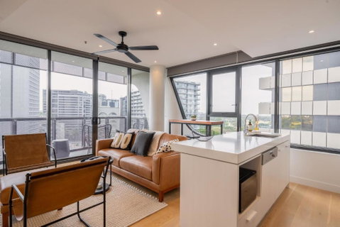 Panoramic View - Albert Park Lake & Shrine Views - Northern Rivers Accommodation 1
