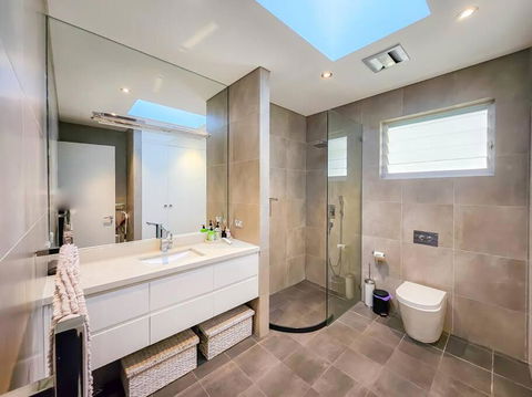 Peaceful 4-Bedroom Family Retreat In Lane Cove - Northern Rivers Accommodation 1