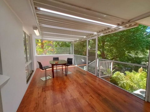 Peaceful Room In Modern And Spacious Baulkham Hills Home - BH2 - Northern Rivers Accommodation 3