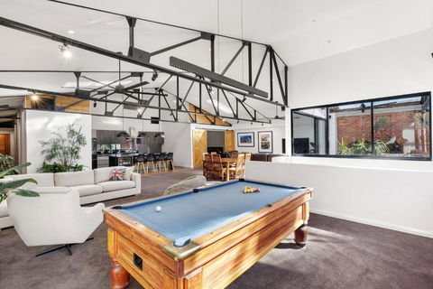 Platinum Precinct - The Penthouse - Northern Rivers Accommodation 1