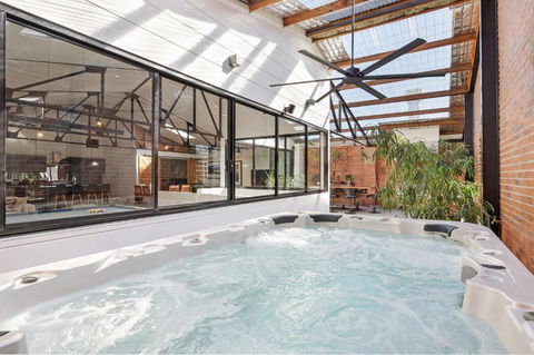 Platinum Precinct - The Penthouse - Northern Rivers Accommodation 0