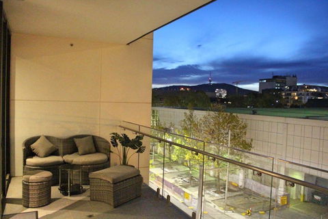 Perfectly Located Modern Apartment - Canberra CBD - Northern Rivers Accommodation 0